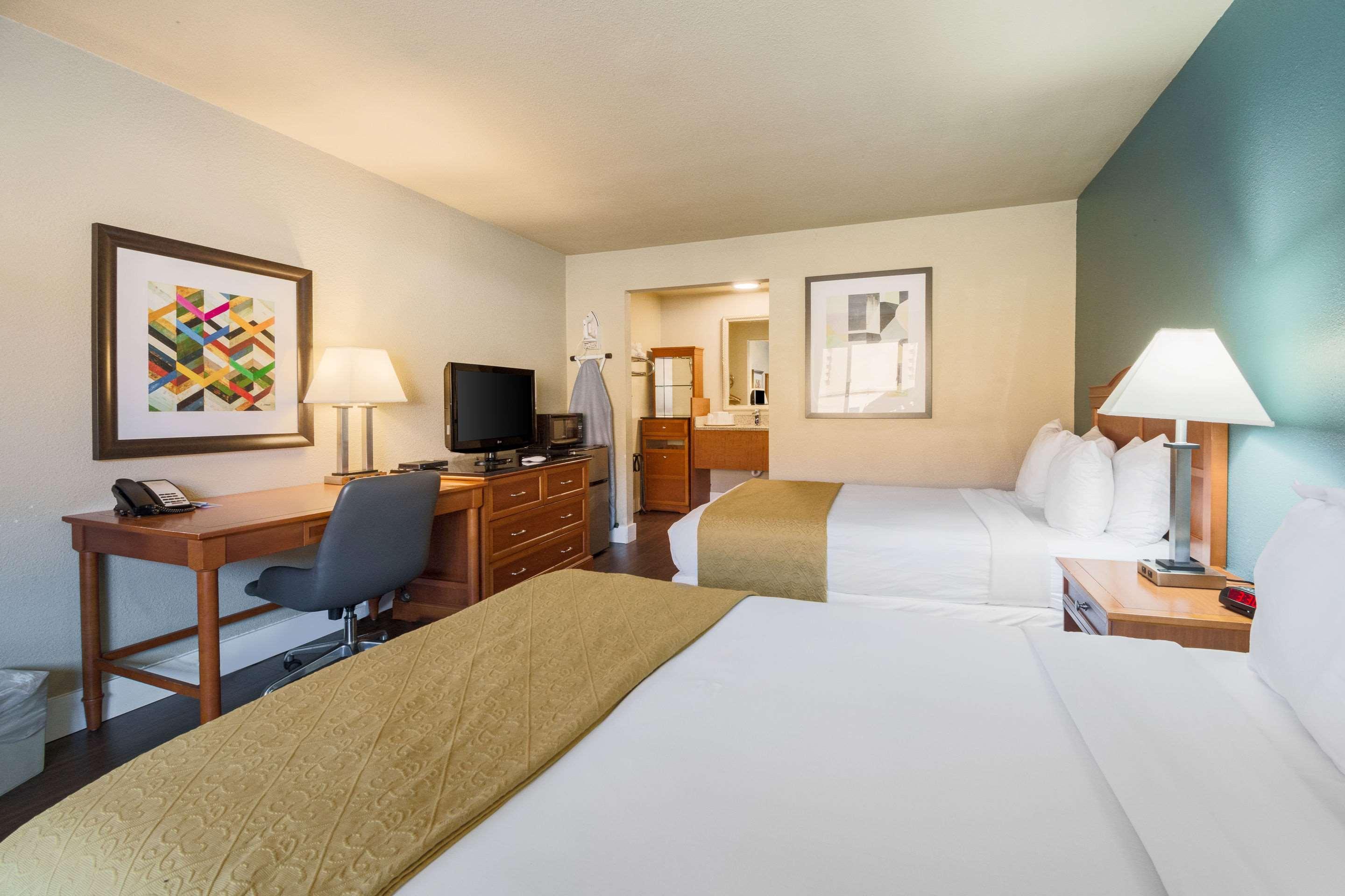 Rodeway Inn Portland Airport Экстерьер фото