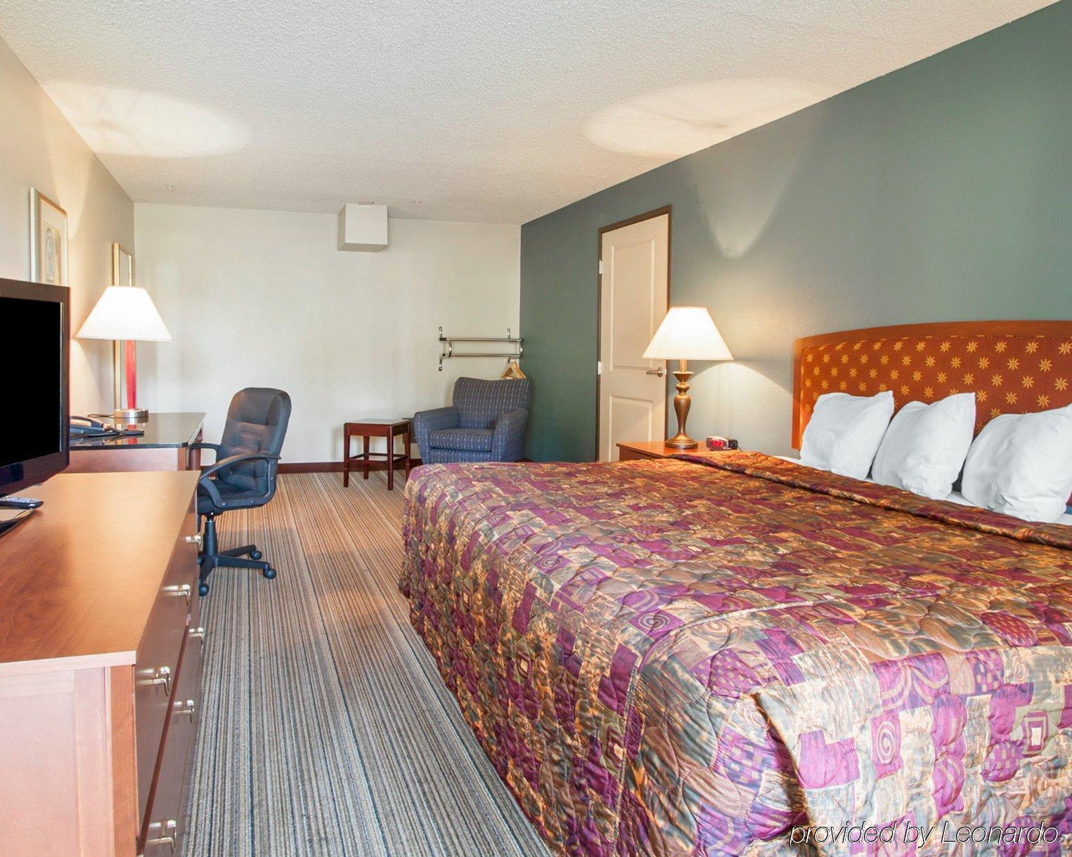 Rodeway Inn Portland Airport Экстерьер фото